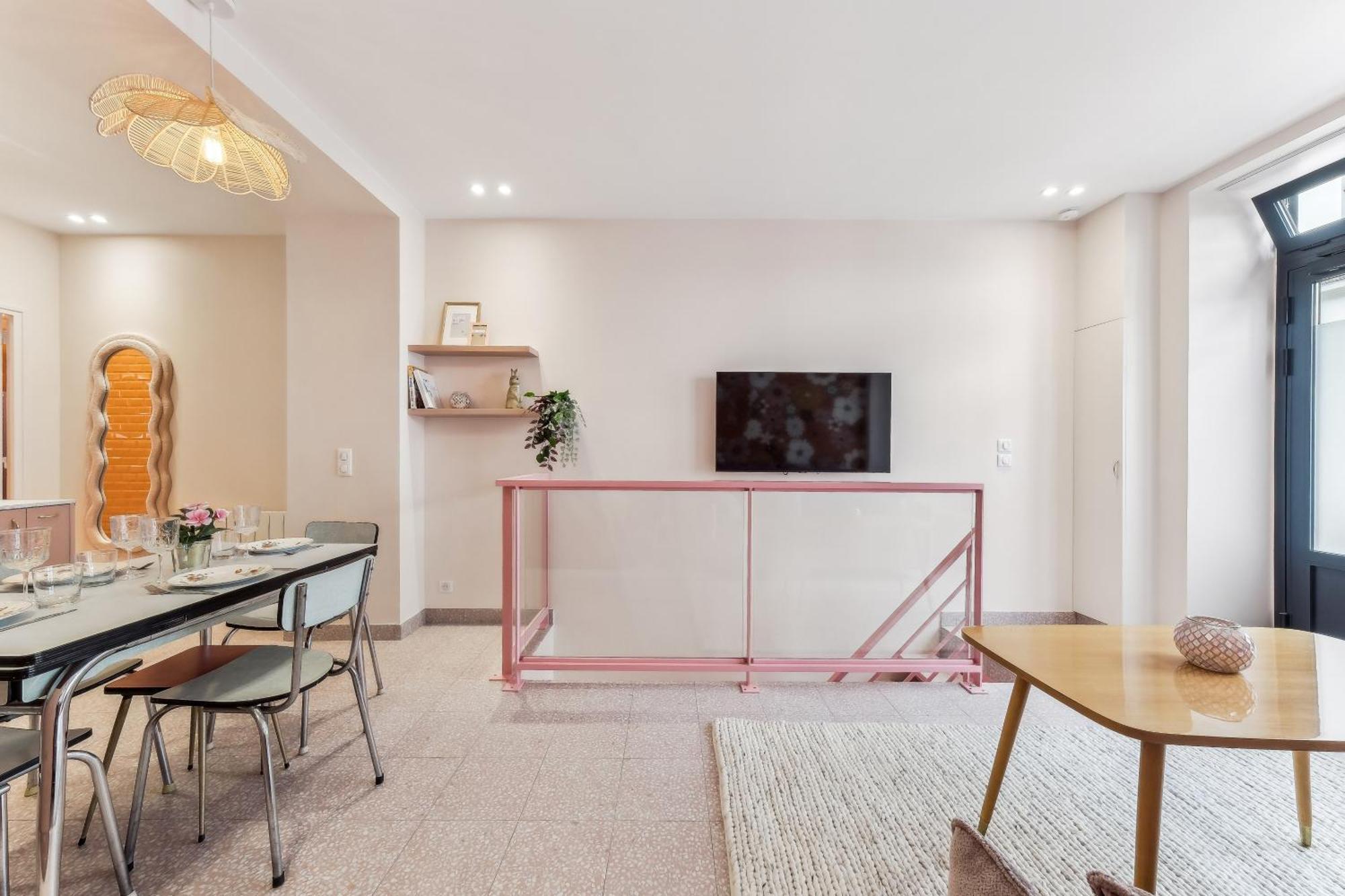 Elegant -roquette -6pers Apartment Paris